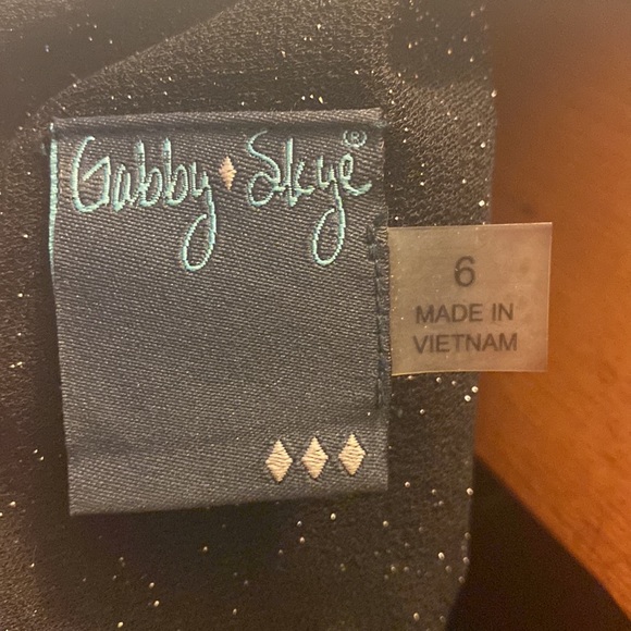 Gabby Skye Black with silver Nordstrom long Sleeve faux wrap Dress Size 6 - Picture 7 of 9
